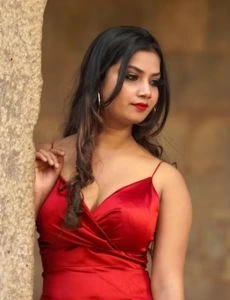 call girl service in Sarojini Nagar