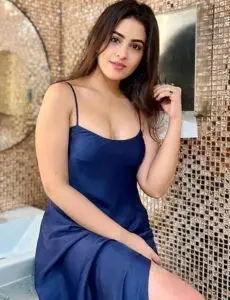 call girls in Sarojini Nagar